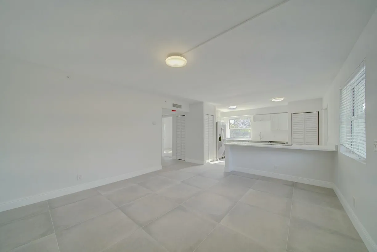 South Florida Real Estate | View 1605 NE 3rd Avenue, 1 | Listing