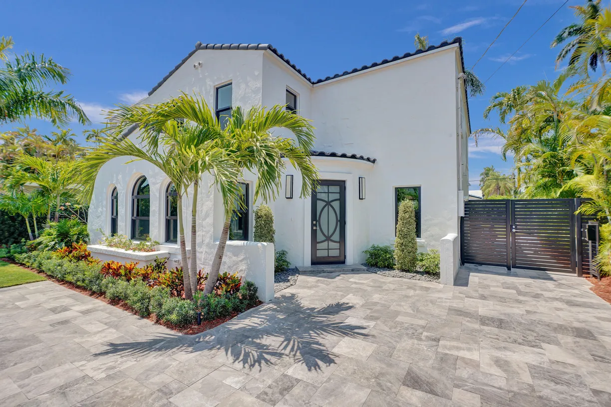 South Florida Real Estate | View 5832 Alton Road | 3 Beds, 2 Baths