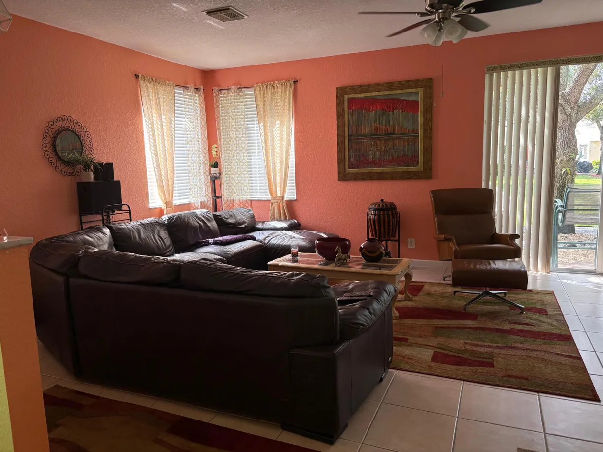 South Florida Real Estate | View 3101 N Evergreen Circle | Listing