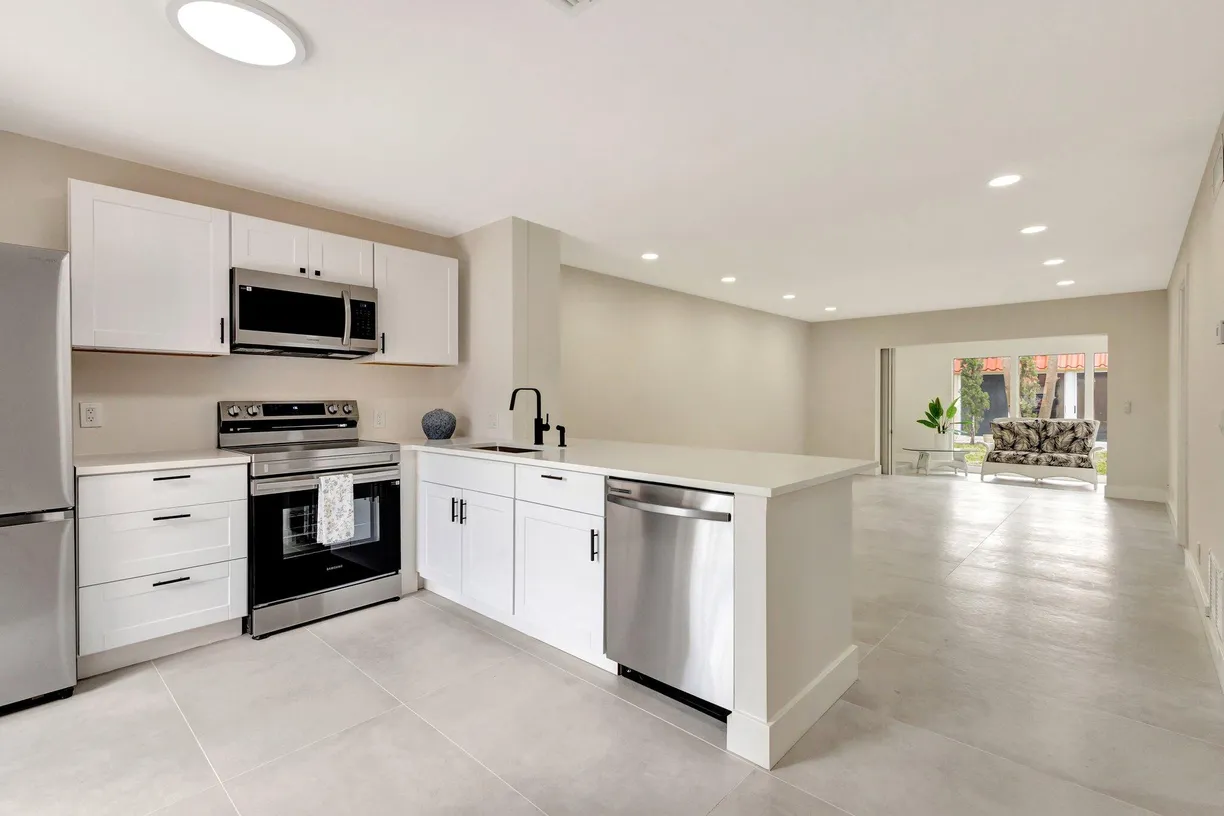 South Florida Real Estate | View 733 Nantucket Circle | Listing