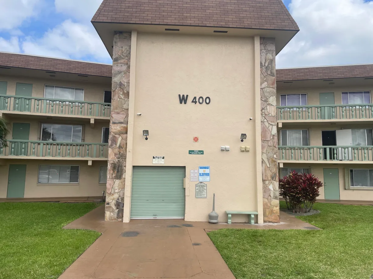 South Florida Real Estate | View 400 Village Green Circle, 109 | 1 Bed, 1 Bath