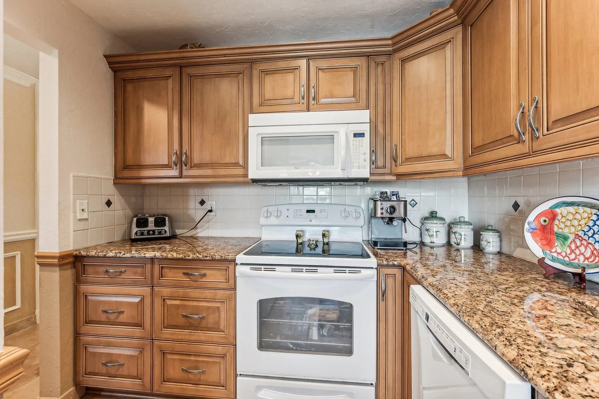 South Florida Real Estate | View 1051 Orange Ter 103 Terrace, 103 | 2 Beds, 2 Baths