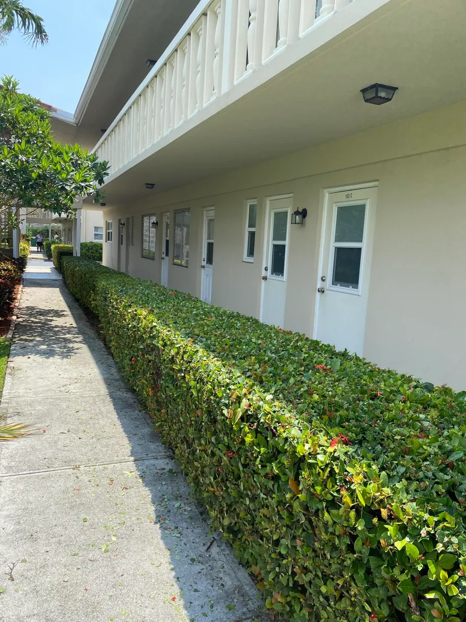 South Florida Real Estate | View 2121 NE 42nd Court, 102c | Listing