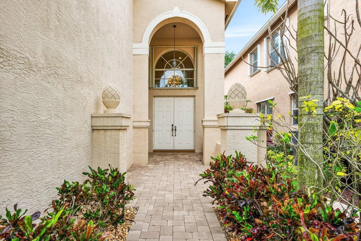 South Florida Real Estate | View 8893 Sandy Crest Lane | Listing