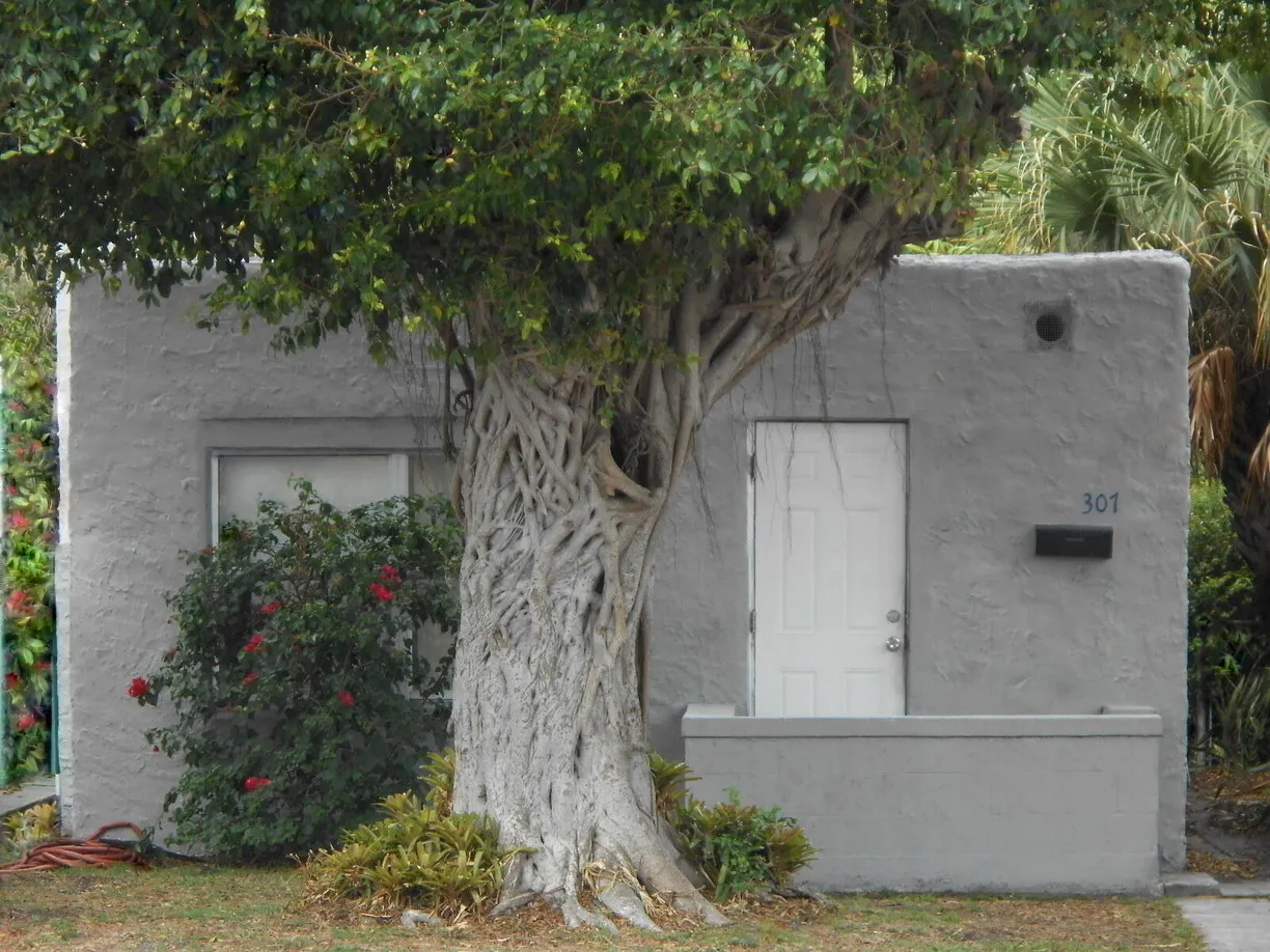 South Florida Real Estate | View 307 S F Street | 3 Beds, 2 Baths