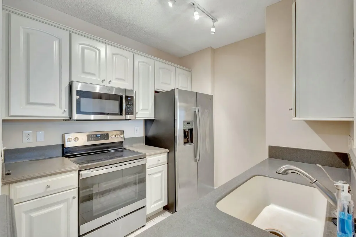 South Florida Real Estate | View 780 S Sapodilla Avenue, 203 | Listing