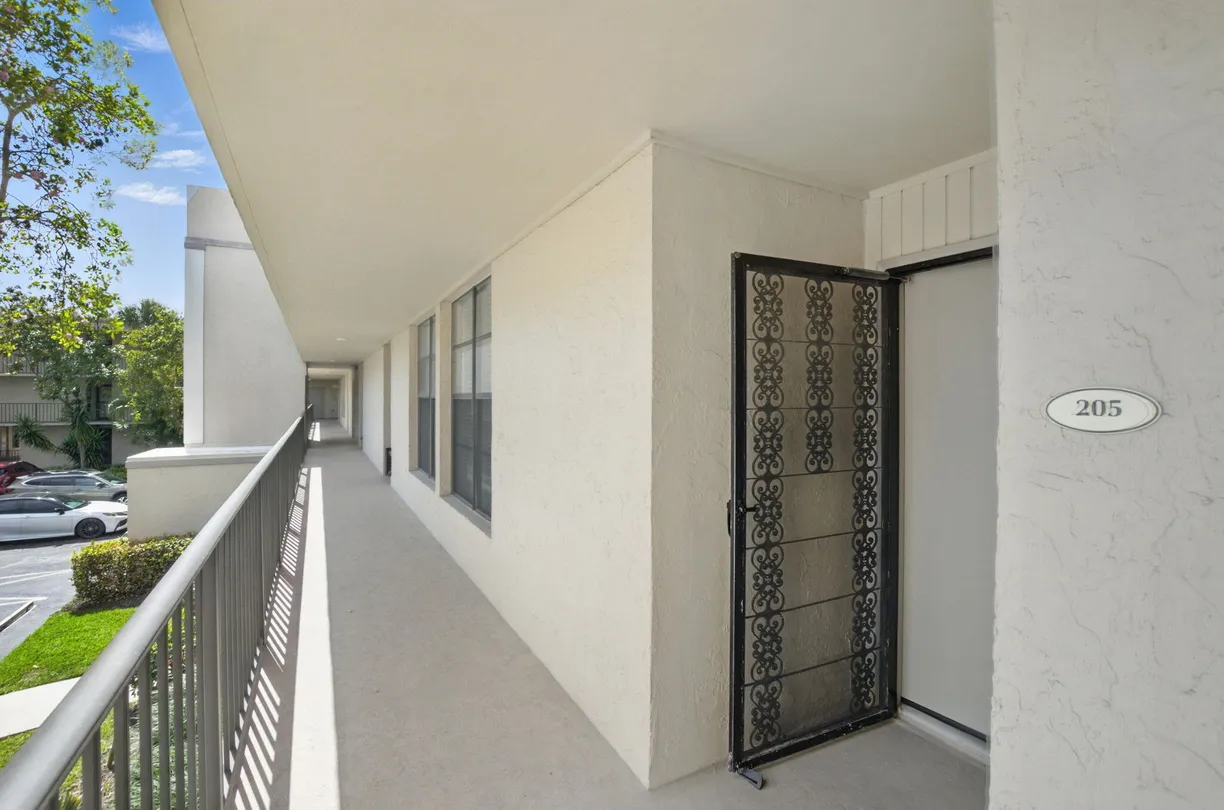 South Florida Real Estate | View 2 Royal Palm Way, 205 | Listing