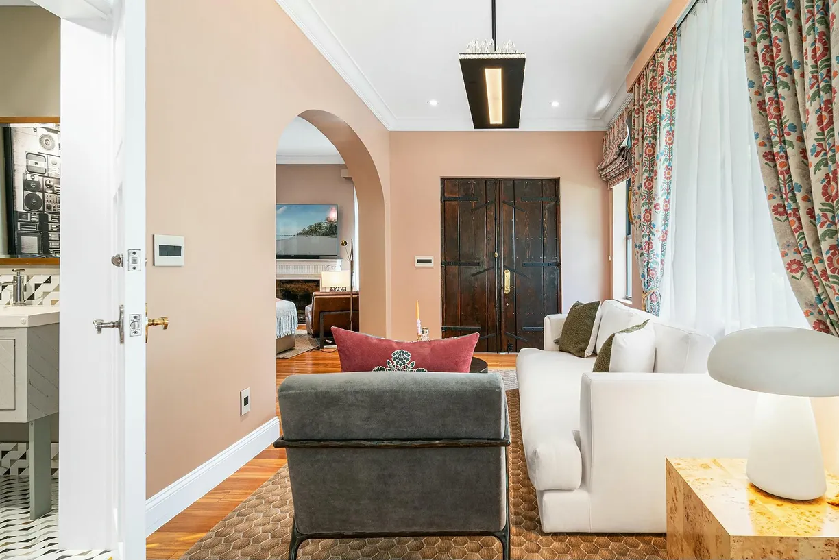 South Florida Real Estate | View 3714 S Olive Avenue | Listing