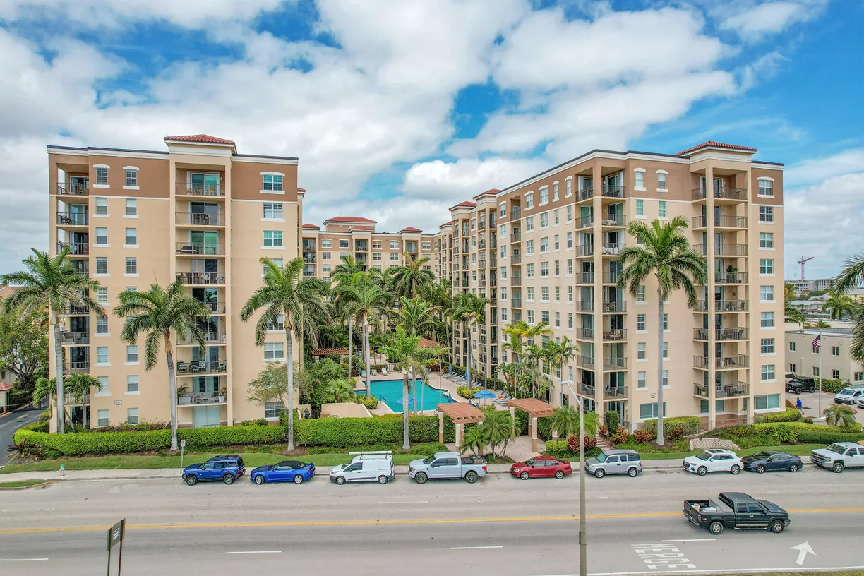 South Florida Real Estate | View 1801 N Flagler Drive, 231 | 1 Bed, 1 Bath