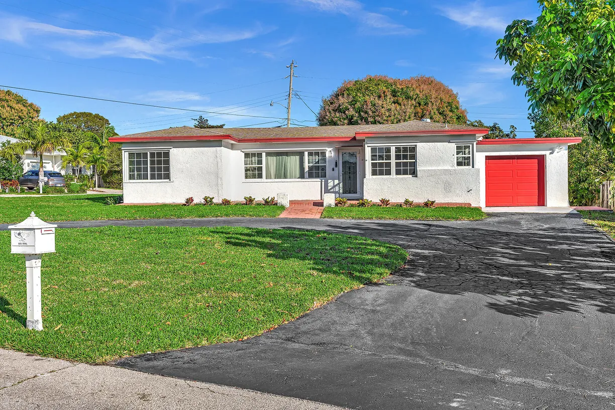 South Florida Real Estate | View 301 Gulfstream Drive | Listing