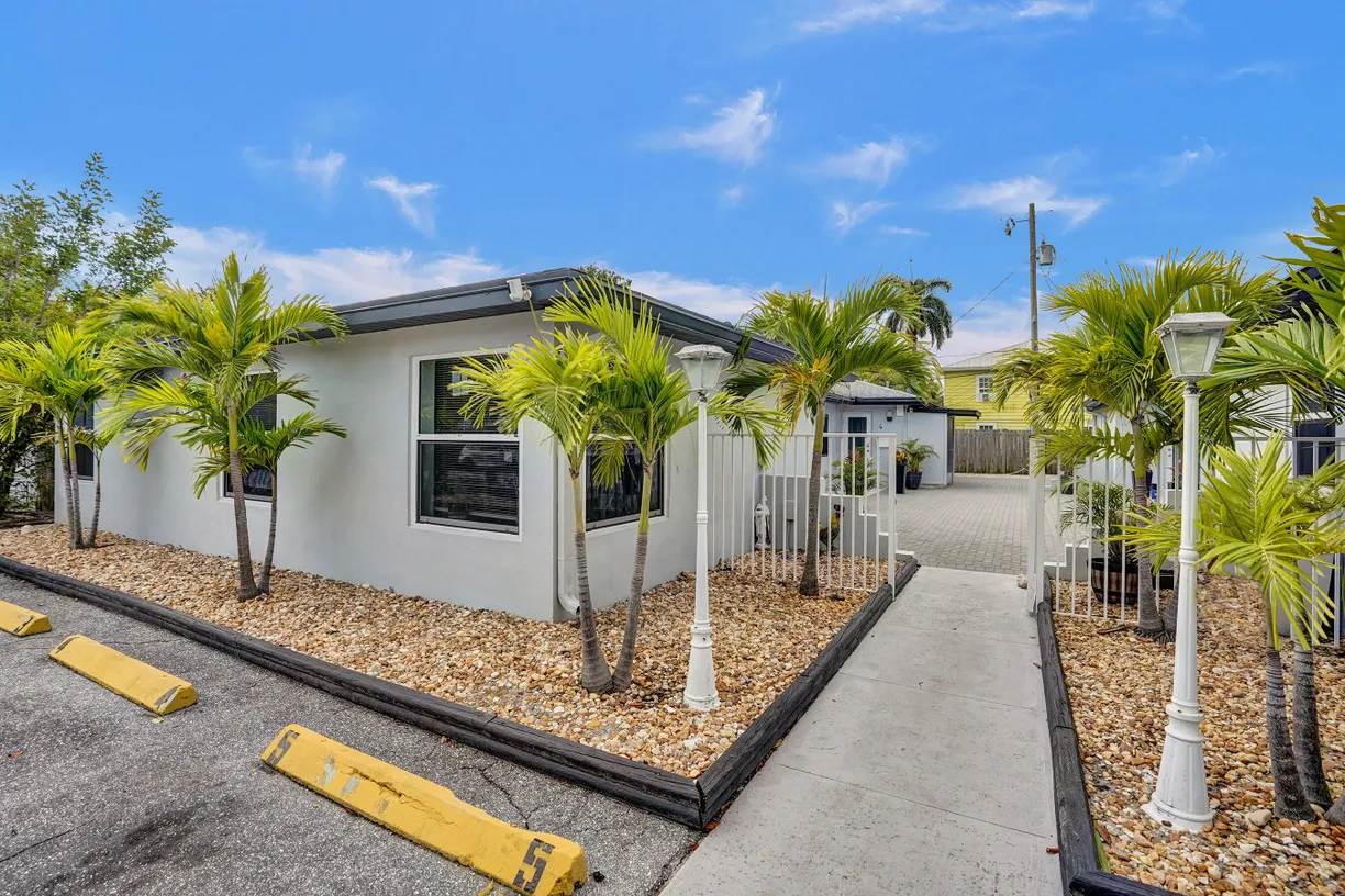 South Florida Real Estate | View 220 Walton Boulevard | Listing
