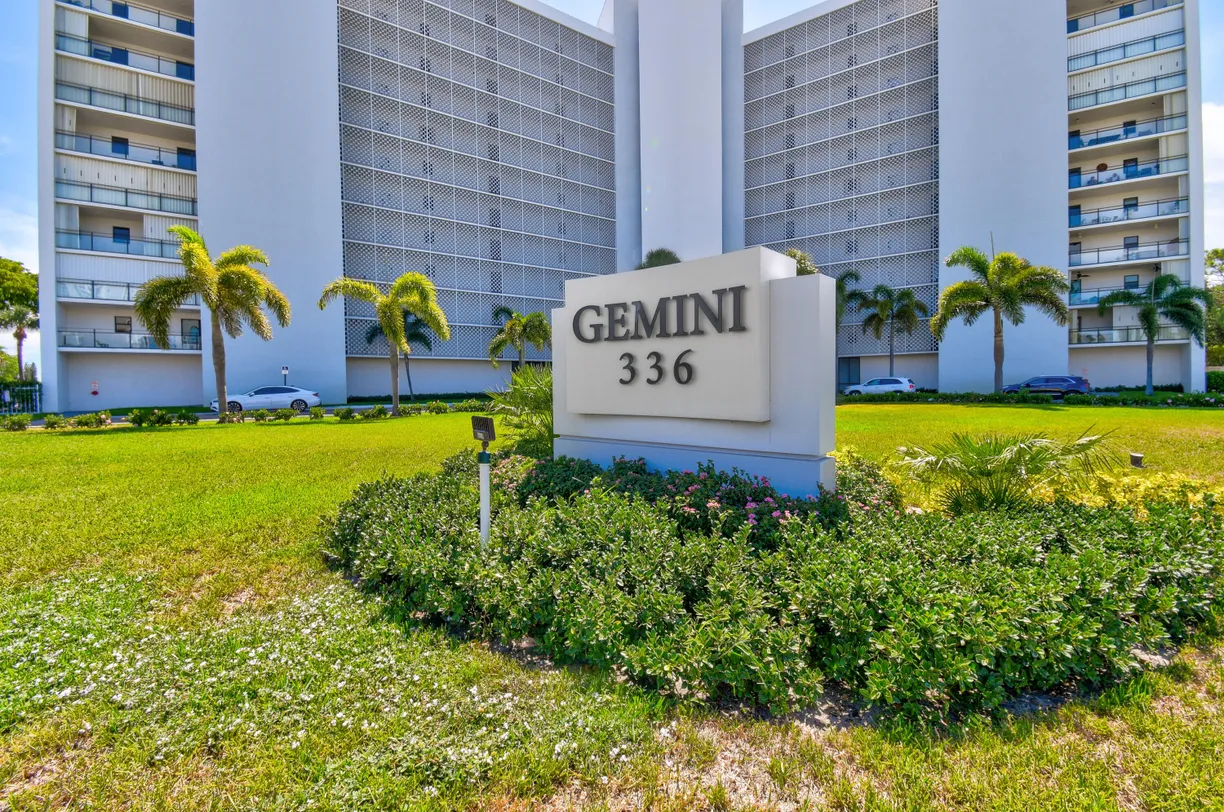 South Florida Real Estate | View 336 Golfview Road, 317 | 2 Beds, 2 Baths