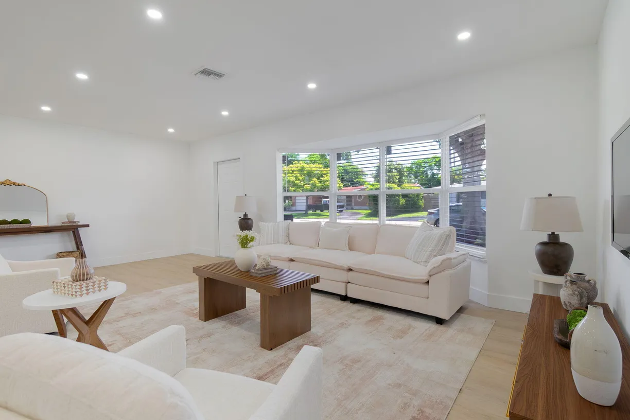South Florida Real Estate | View 739 SE 11th Avenue | Listing