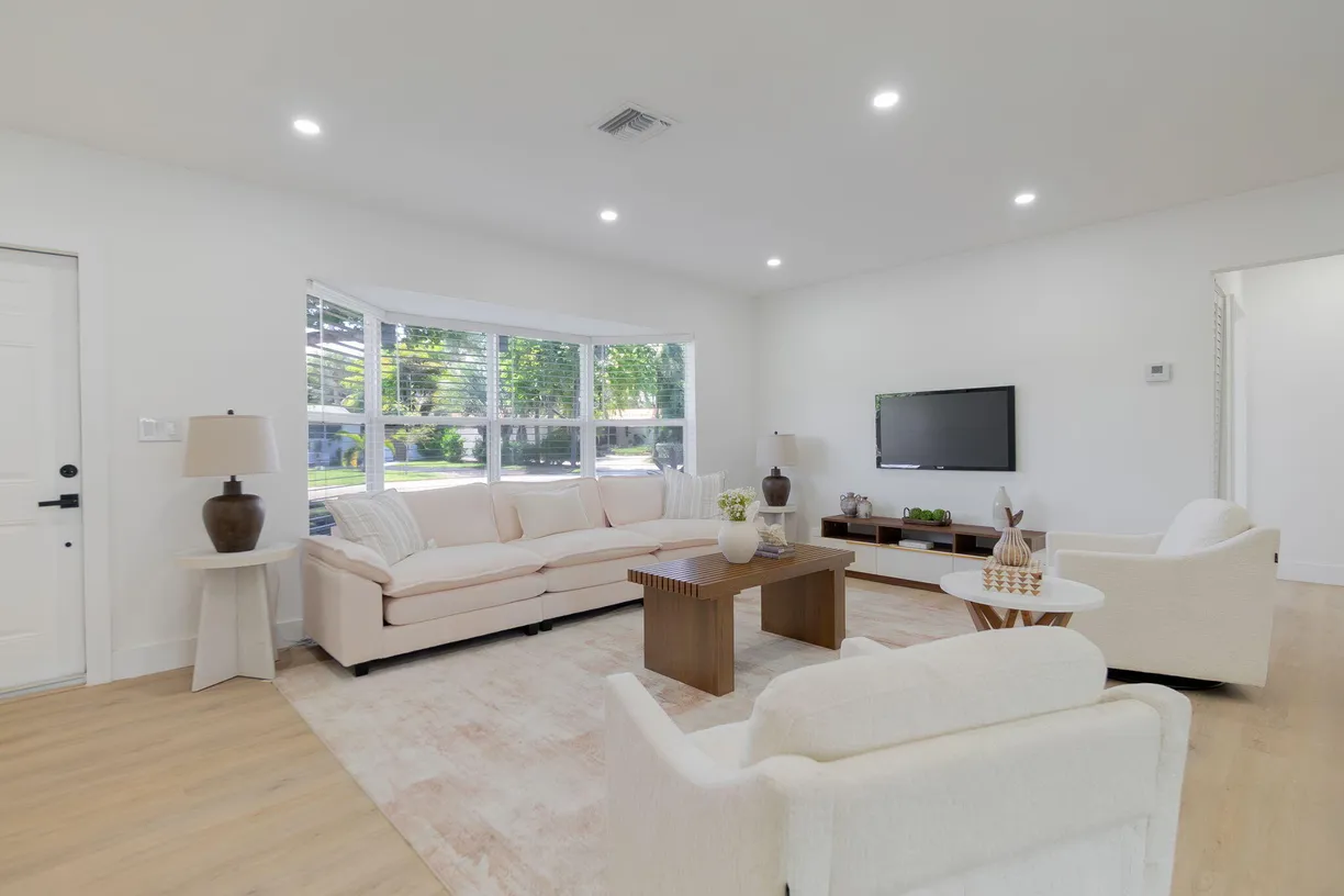 South Florida Real Estate | View 739 SE 11th Avenue | Listing
