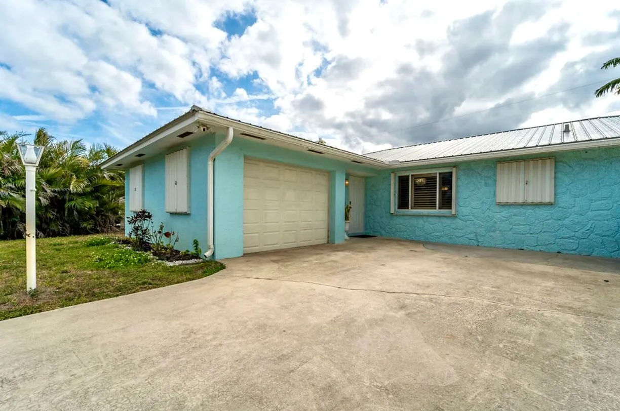 South Florida Real Estate | View 6607 Eastview Drive | Listing