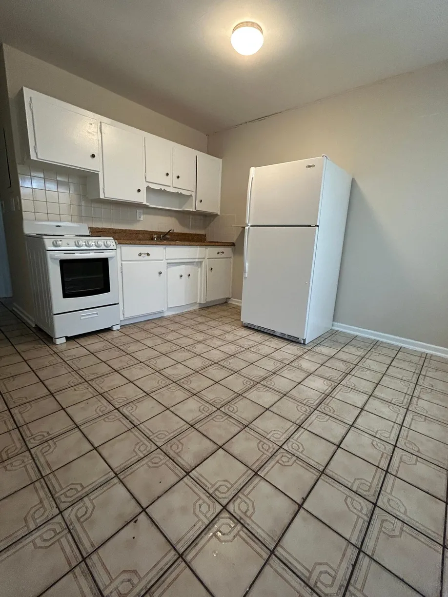 South Florida Real Estate | View 709 Gotham Court, B | 1 Bed, 1 Bath