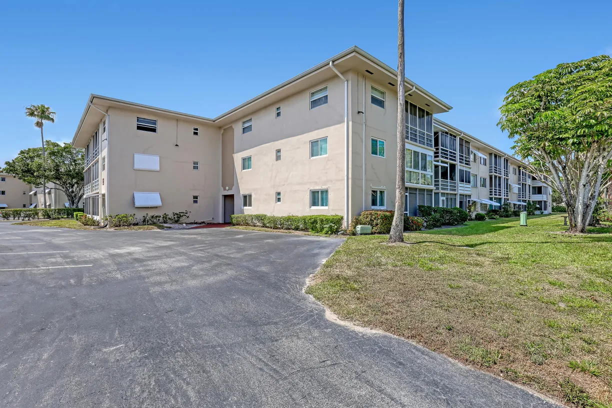 South Florida Real Estate | View 2581 N Garden Drive, 107 | Listing
