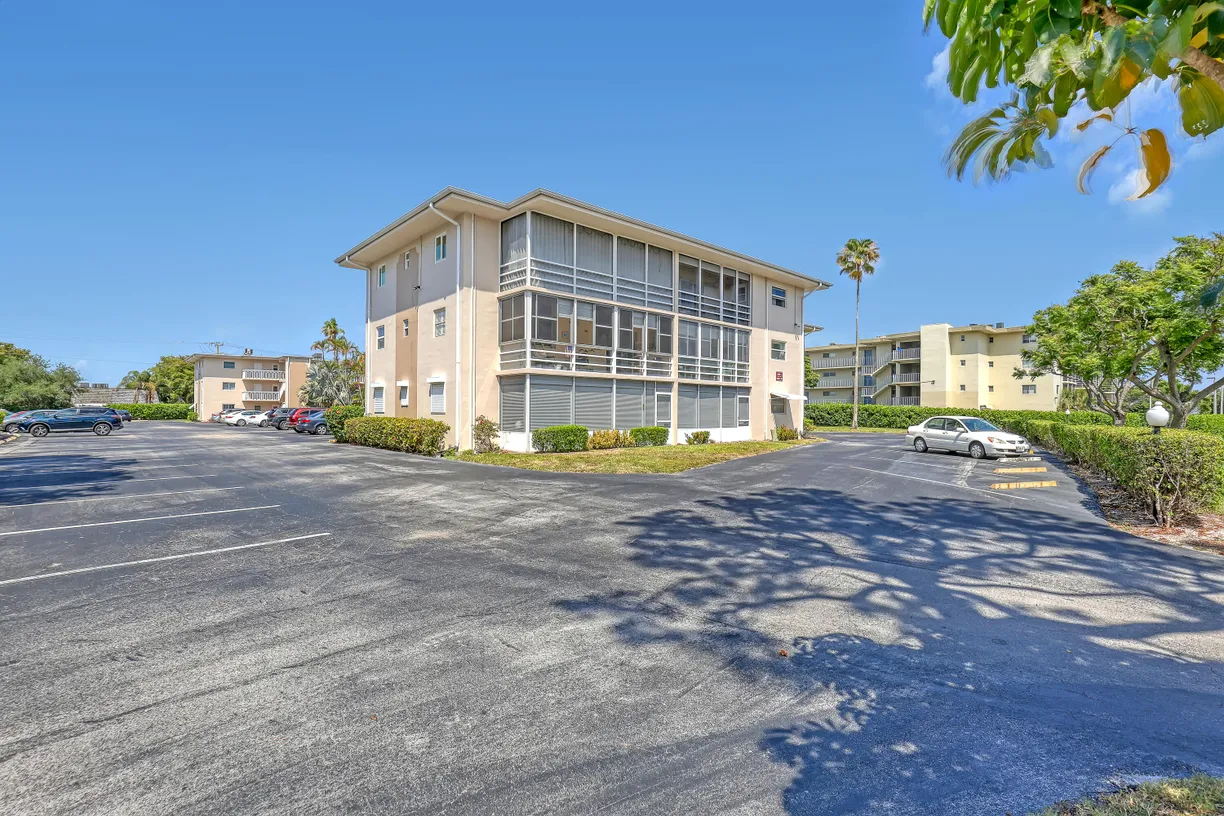 South Florida Real Estate | View 2581 N Garden Drive, 107 | 1 Bed, 1 Bath