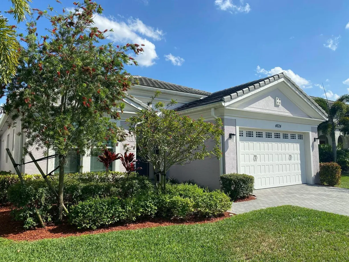 South Florida Real Estate | View 4624 Woodland Way | Listing