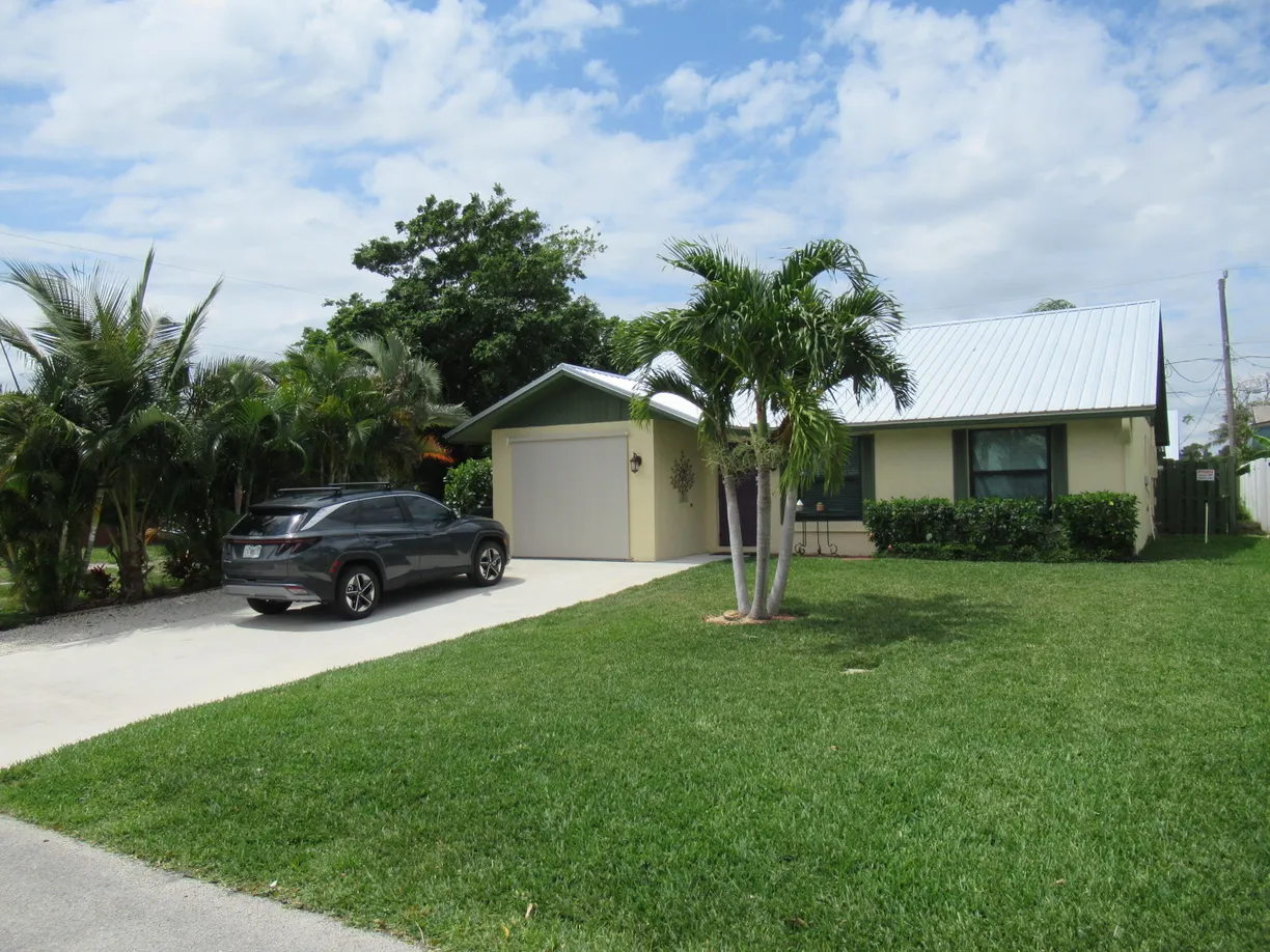 South Florida Real Estate | View 5832 SE Collins Avenue | Listing