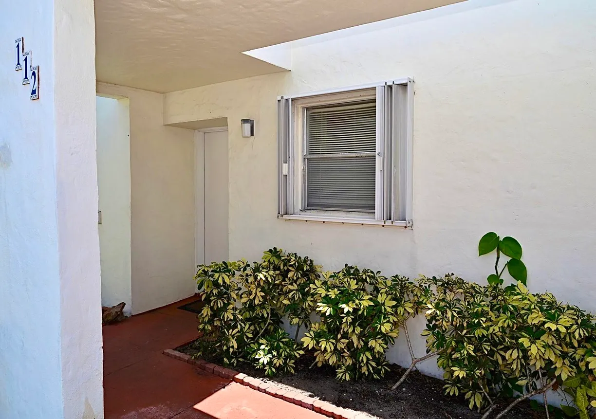 South Florida Real Estate | View 2561 Boundbrook Boulevard, 112 | 1 Bed, 1 Bath