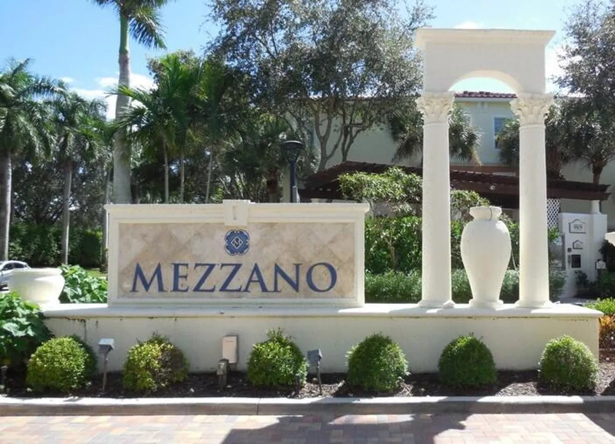 South Florida Real Estate | View 9833 Baywinds Drive, 7306 | 2 Beds, 2 Baths
