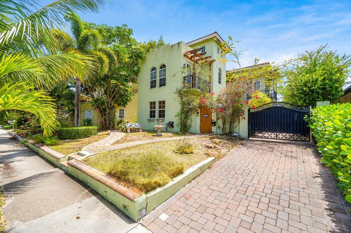 South Florida Real Estate | View 724 Park Place | 4 Beds, 2 Baths