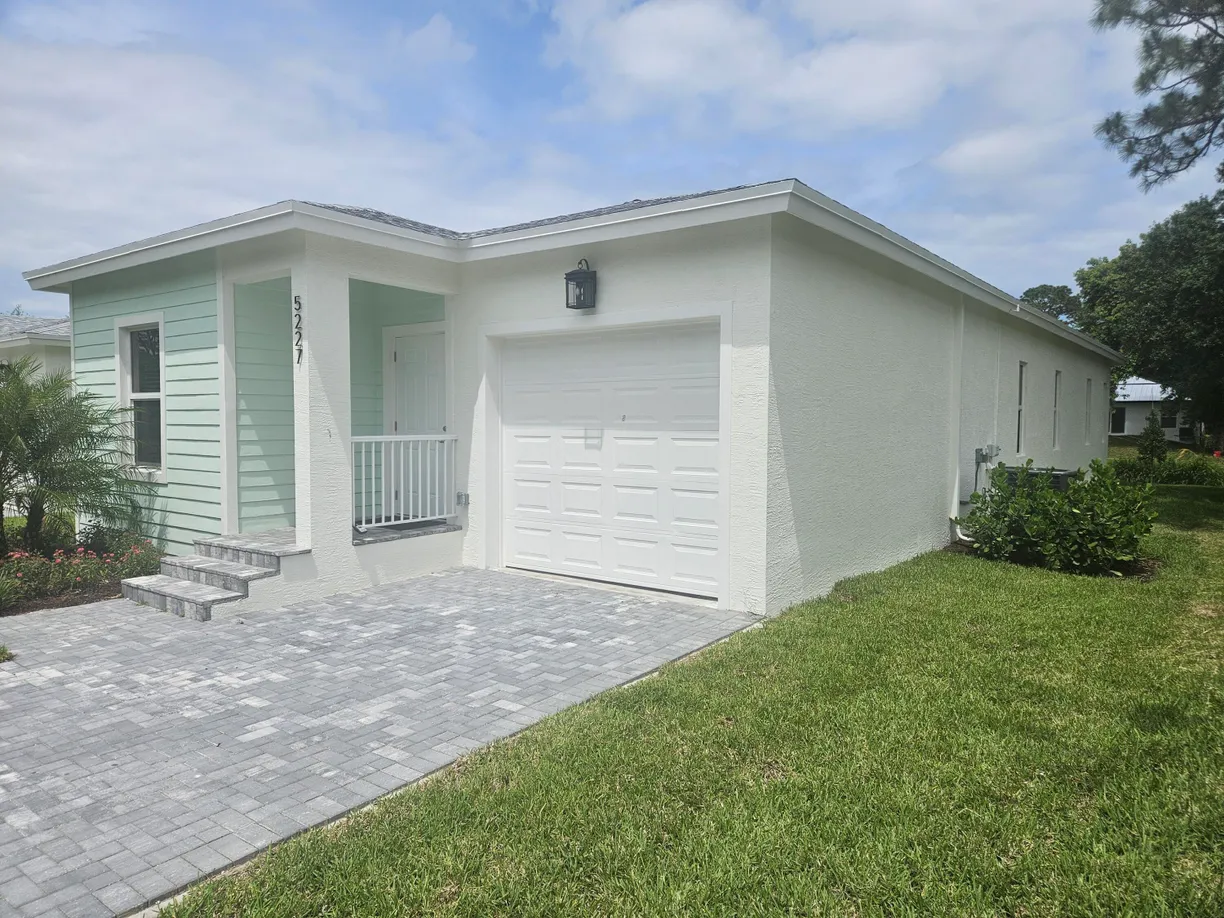 South Florida Real Estate | View 5227 SE Isabelita Avenue | Listing