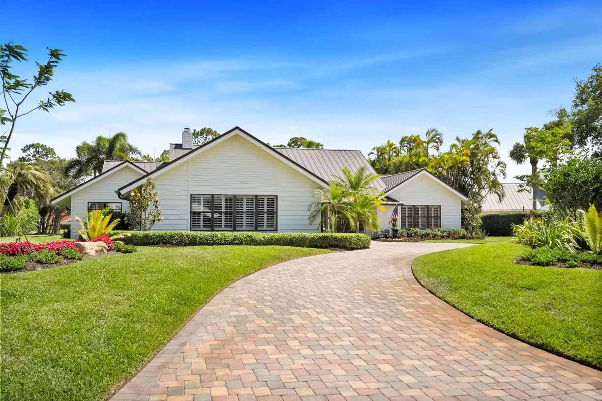 South Florida Real Estate | View 5744 SE Glen Eagle Way | Listing
