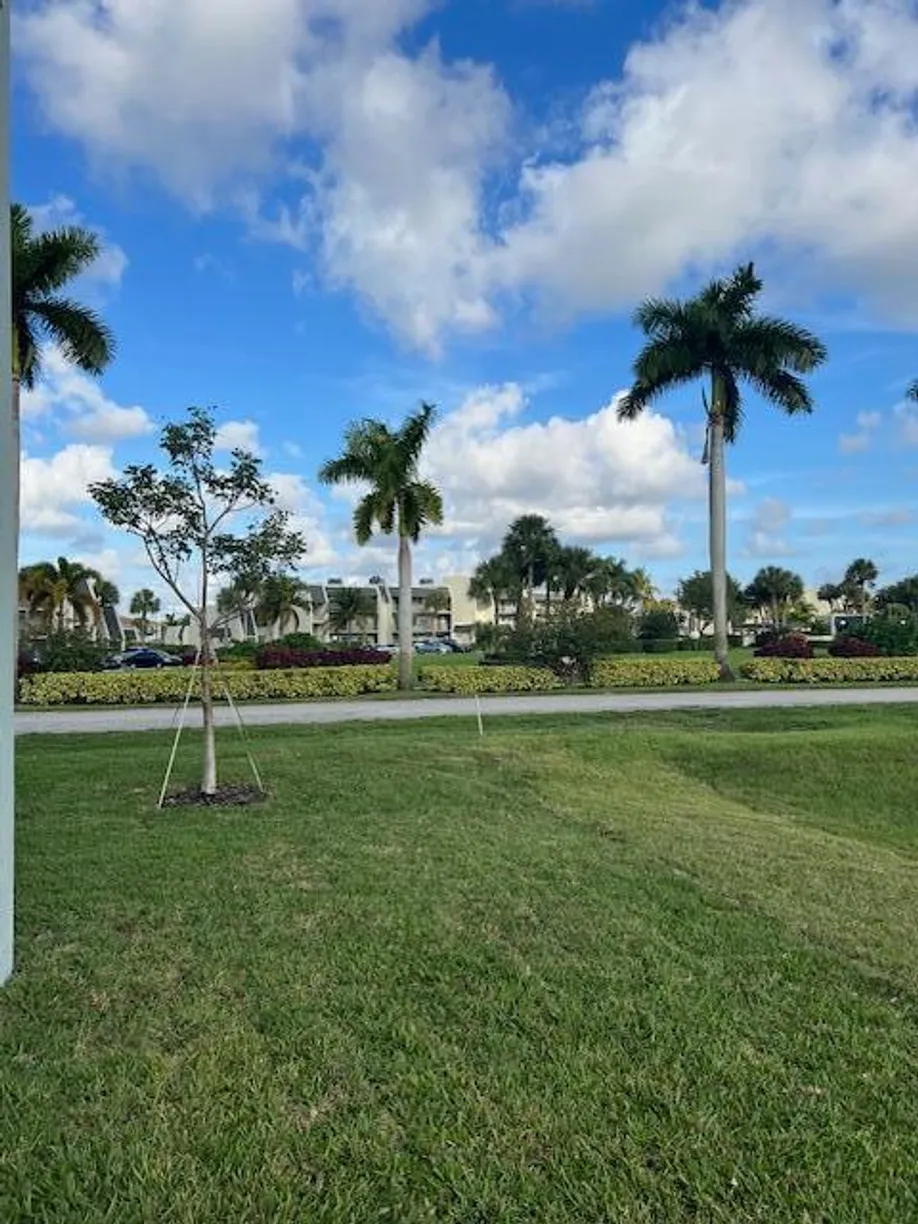 South Florida Real Estate | View 4186 Lagoon Shore Drive | Listing