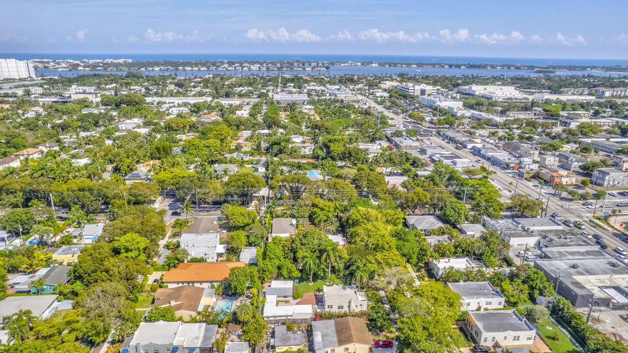 South Florida Real Estate | View 813 Avon Road | Listing