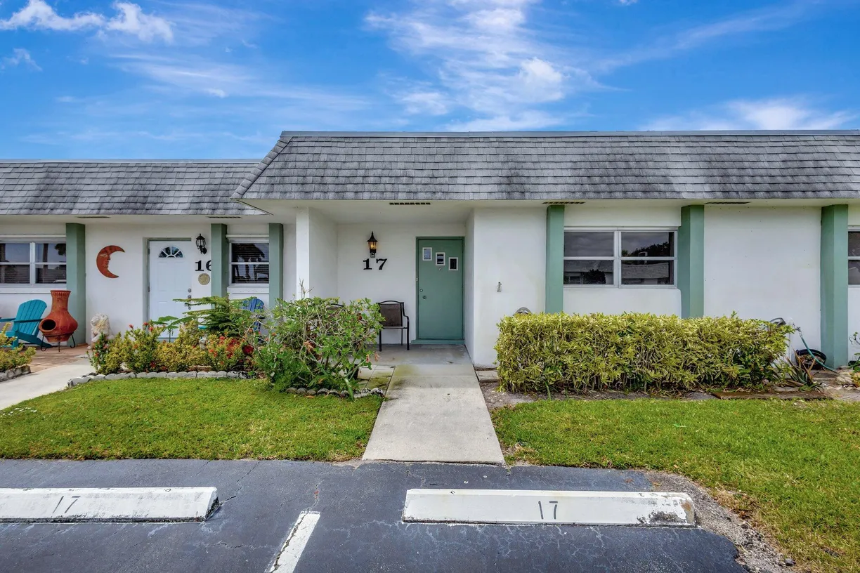 South Florida Real Estate | View 2638 Gately Drive, 17 | 1 Bed, 1 Bath