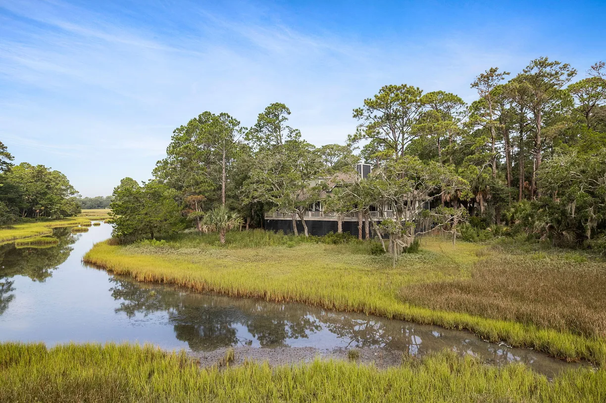 Charleston, SC Real Estate | View 2963 Deer Point Drive | 5 Beds, 4 Baths