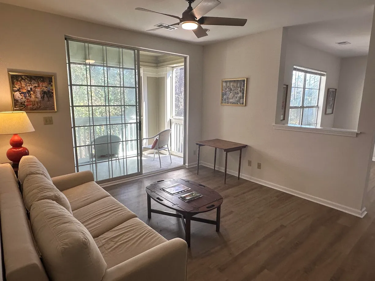 Charleston, SC Real Estate | View 1600 Long Grove Drive, 628 | 1 Bed, 1 Bath