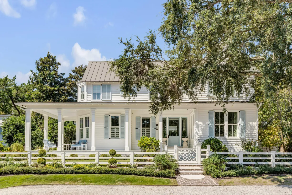 Charleston, SC Real Estate | View 126 Hibben Street | 5 Beds, 4 Baths