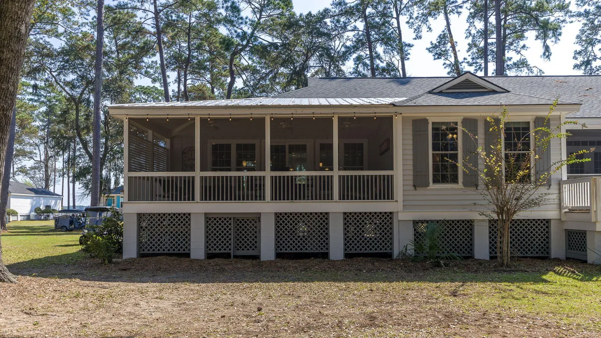 Charleston, SC Real Estate | View 135 Avenue Of Oaks | Listing