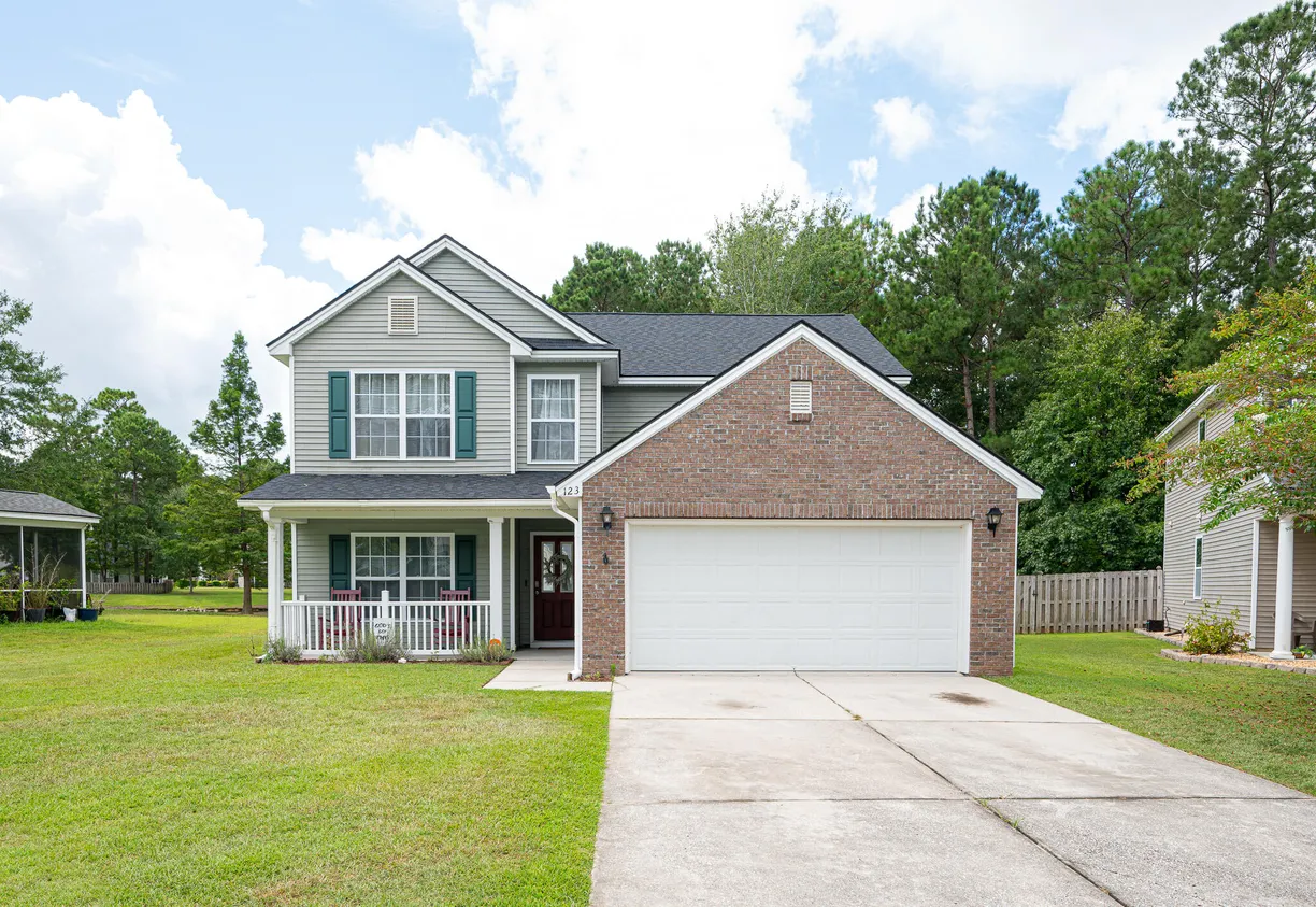 Charleston, SC Real Estate | View 123 Surlington Drive | 4 Beds, 2 Baths