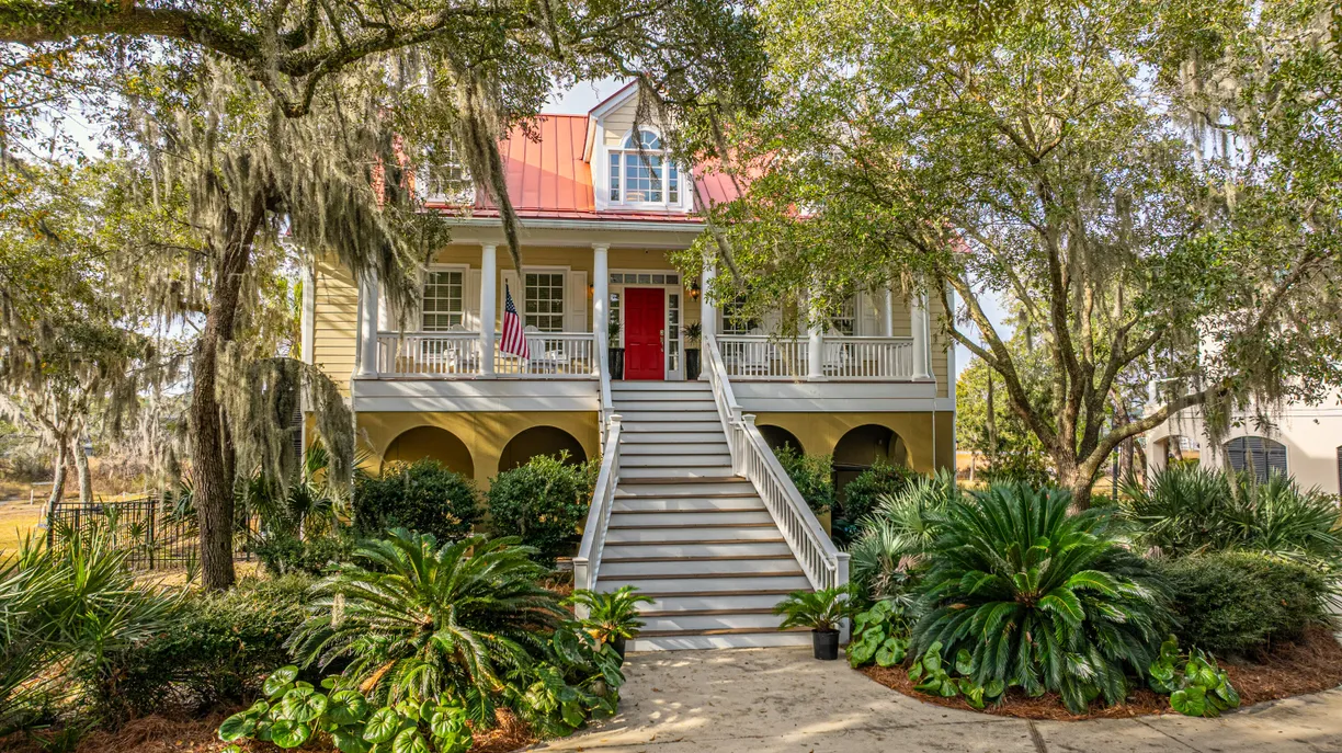 Charleston, SC Real Estate | View 1871 Headquarters Plantation Drive | 4 Beds, 3 Baths