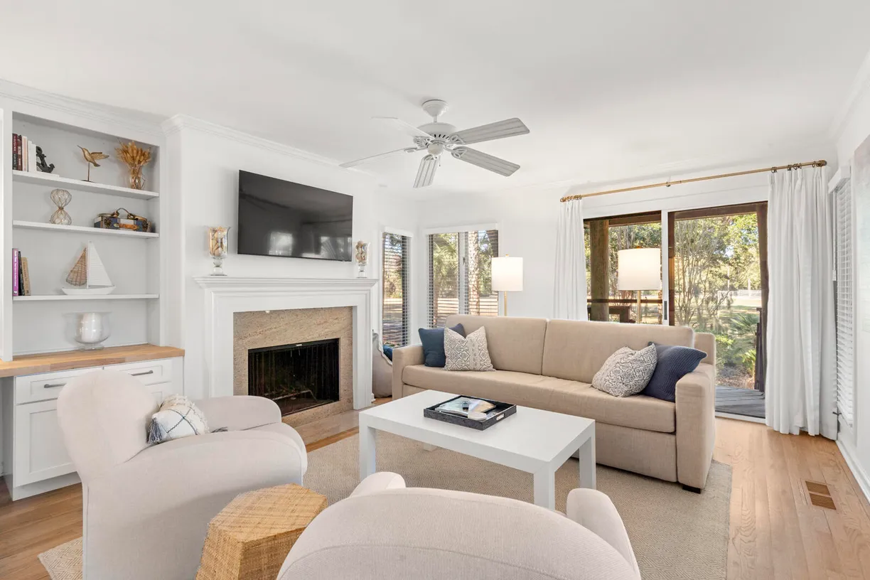 Charleston, SC Real Estate | View 4545 Park Lake Drive | 2 Beds, 2 Baths