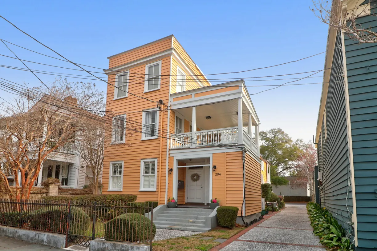 Charleston, SC Real Estate | View 234 Rutledge Avenue, D | 2 Beds, 1 Bath