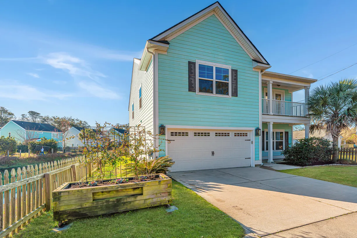 Charleston, SC Real Estate | View 1089 Fort Johnson Road | Listing