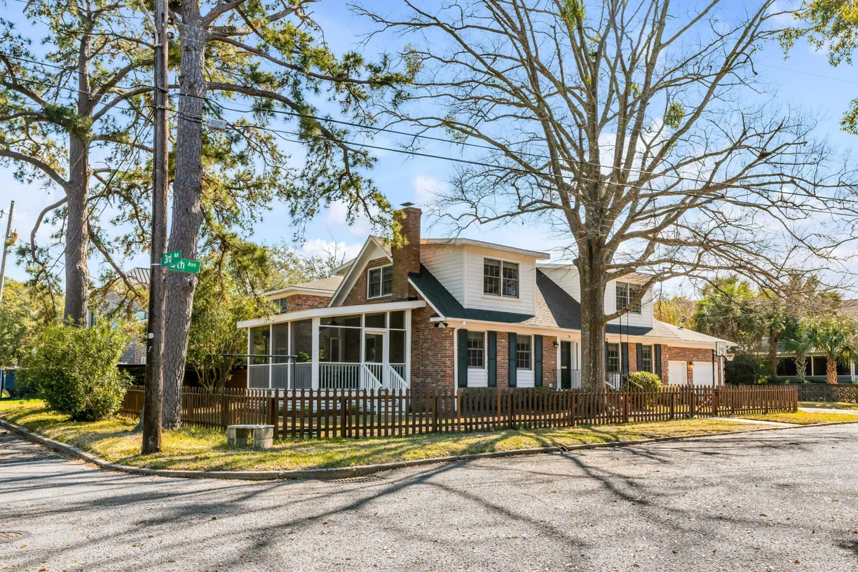 Charleston, SC Real Estate | View 74 6th Avenue | 4 Beds, 3 Baths