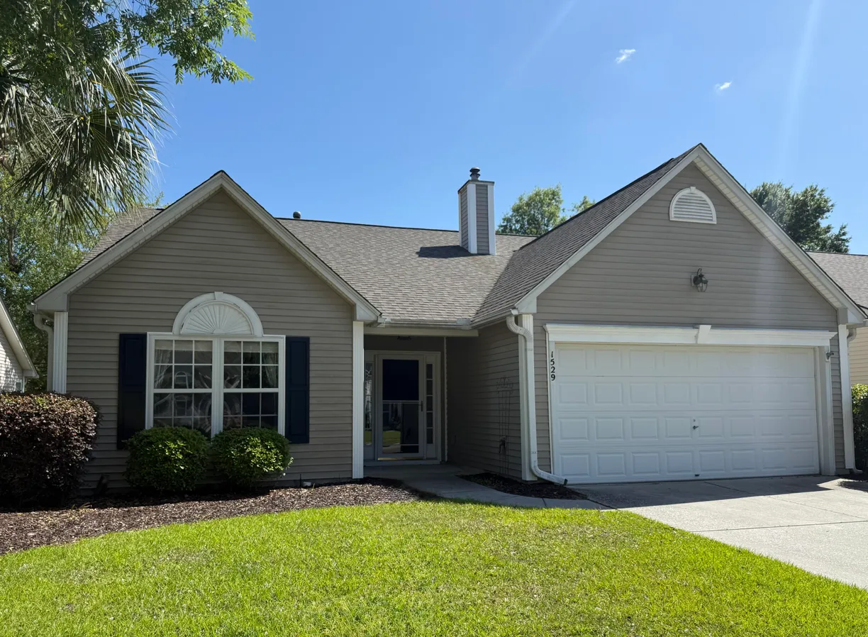 Charleston, SC Real Estate | View 1529 Wellesley Circle | 3 Beds, 2 Baths
