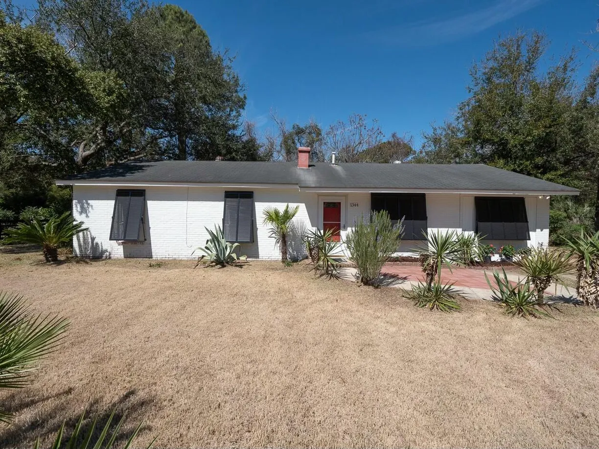 Charleston, SC Real Estate | View 1344 Pickett Street | 4 Beds, 2 Baths