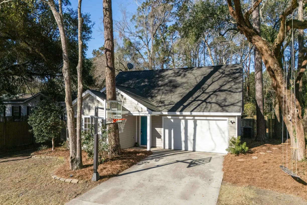 Charleston, SC Real Estate | View 1728 Barracuda Road | 3 Beds, 2 Baths