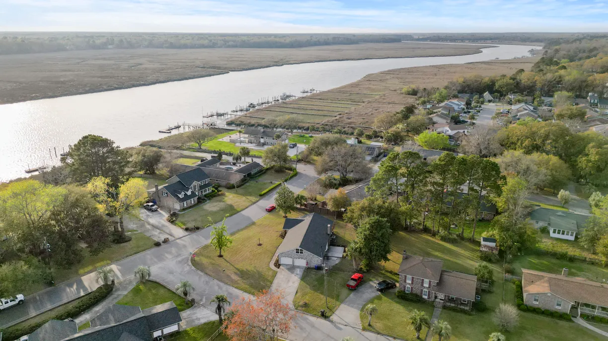 Charleston, SC Real Estate | View 5330 Waterview Drive | 4 Beds, 2 Baths