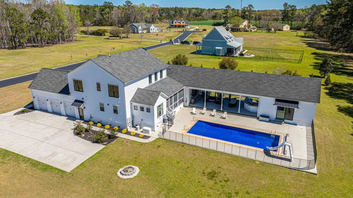 Charlotte Real Estate | View 161 Ryefield Lane | 5 Beds, 5 Baths