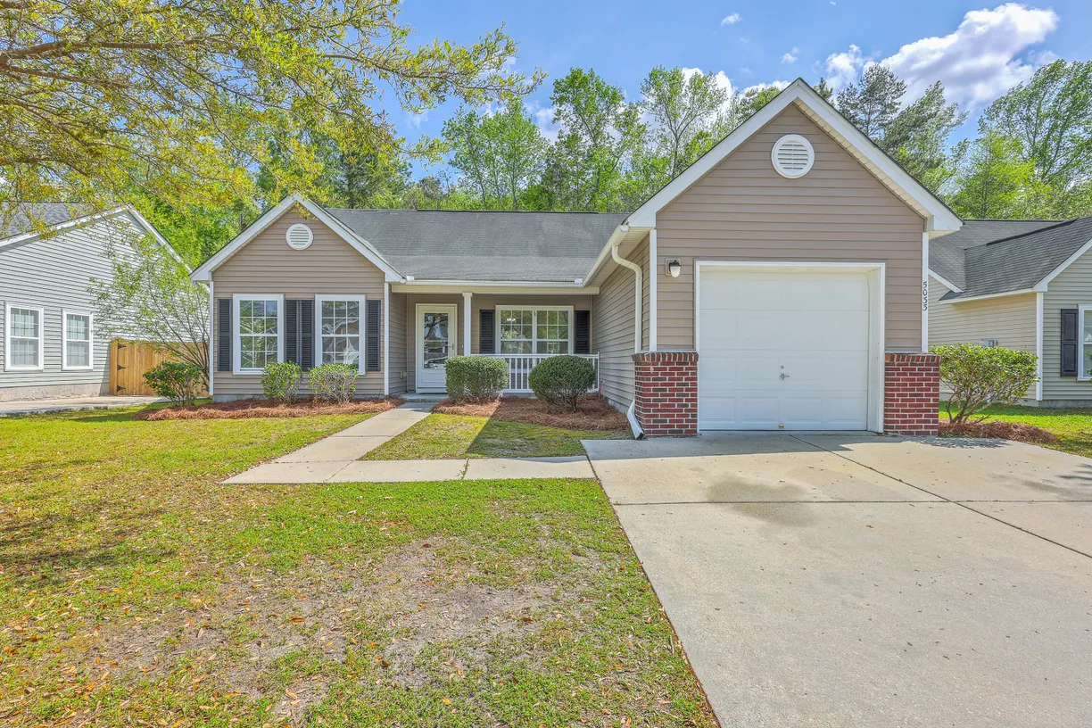 Charleston, SC Real Estate | View 5033 Thornton Drive | 3 Beds, 2 Baths