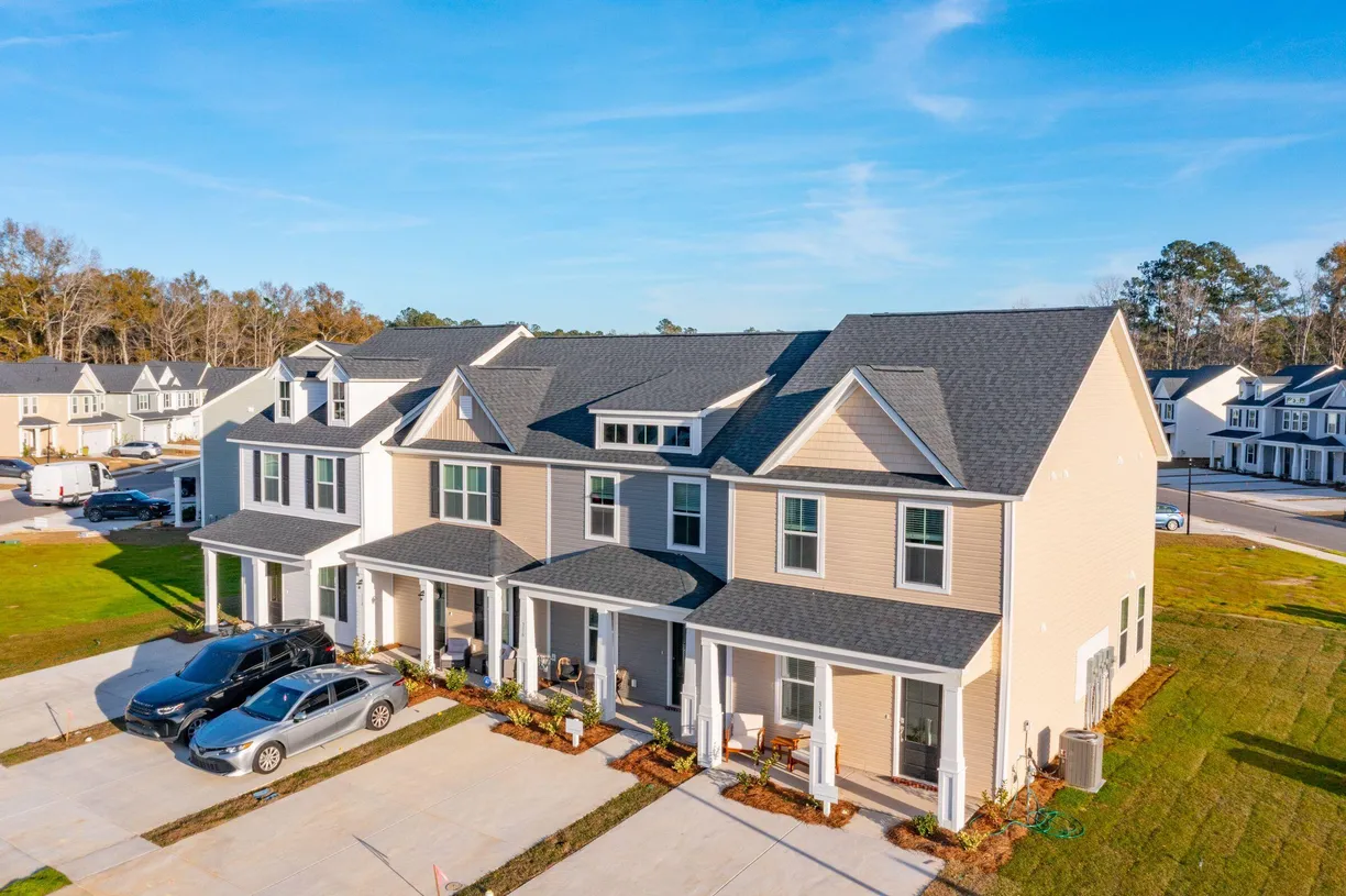 Charlotte Real Estate | View 824 Alma Square Drive | 3 Beds, 2 Baths