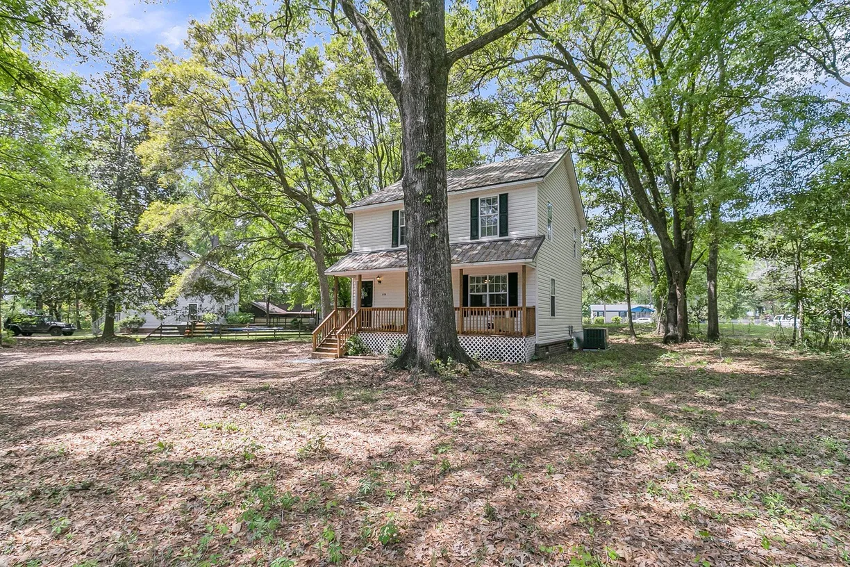 Charleston, SC Real Estate | View 1628 Point Park Drive | 3 Beds, 2 Baths